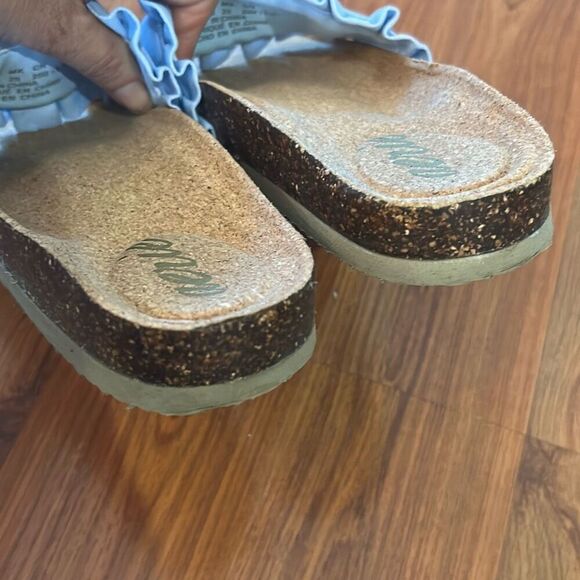 Aerie blue ruffle slides cork 8 - Picture 4 of 5